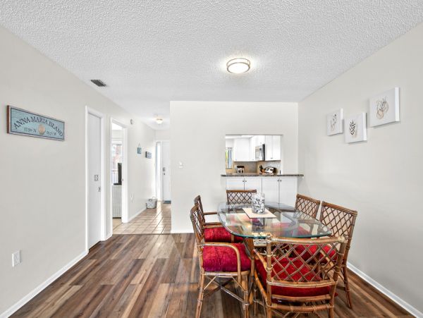 Anna Maria Island Holmes Beach Condo 984984