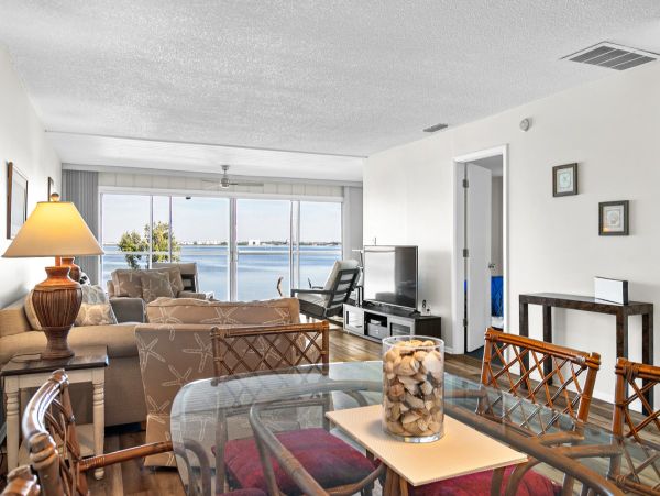 Anna Maria Island Holmes Beach Condo 984984