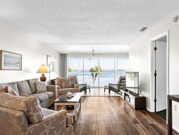 Anna Maria Island Holmes Beach Condo 984984