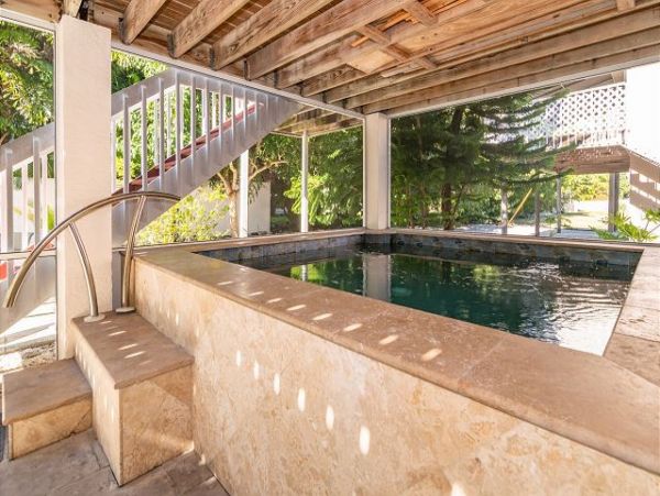 Anna Maria Island Holmes Beach Home 984997