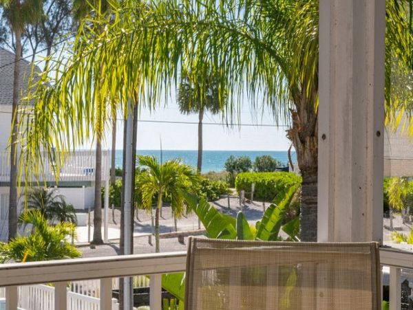 Anna Maria Island Holmes Beach Home 984997