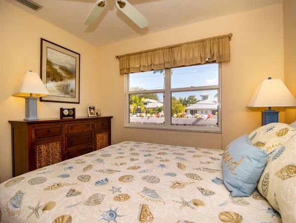 Anna Maria Island Holmes Beach Home 984997