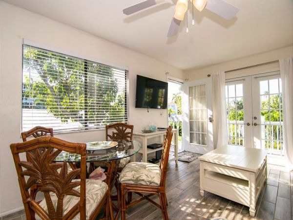 Anna Maria Island Holmes Beach Condo 985000