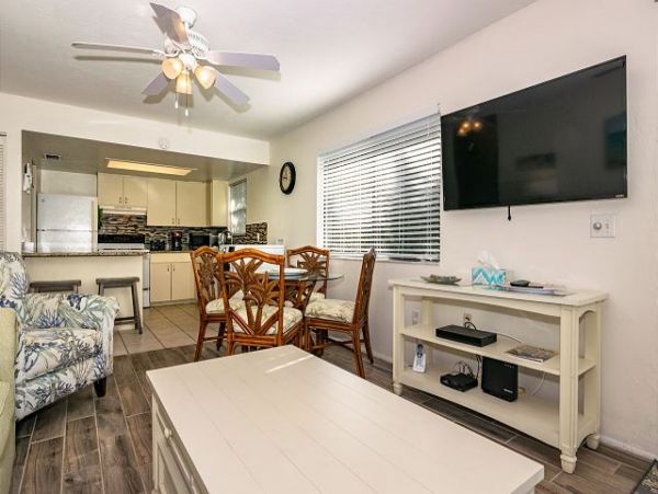 Anna Maria Island Holmes Beach Condo 985000