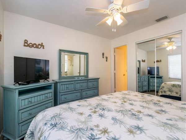 Anna Maria Island Holmes Beach Condo 985000