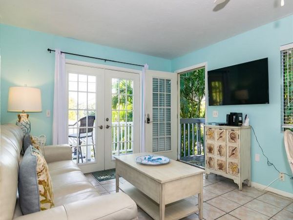 Anna Maria Island Holmes Beach Condo 985000