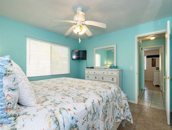 Anna Maria Island Holmes Beach Condo 985000