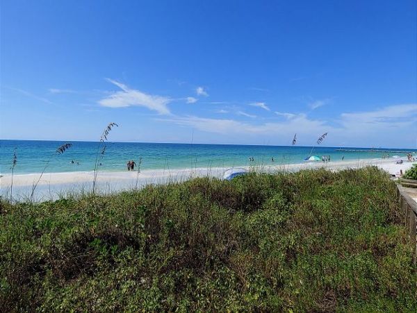 Bradenton Beach Two Bedroom Duplex Walk to Beach