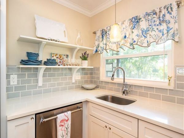Five Min Walk to Beach Shopping & Dining NEW VACATION RENTAL!
