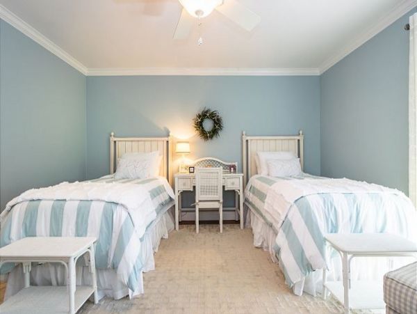 Five Min Walk to Beach Shopping & Dining NEW VACATION RENTAL!