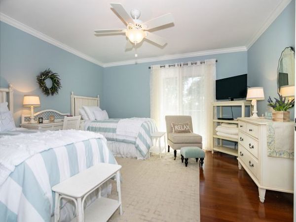 Five Min Walk to Beach Shopping & Dining NEW VACATION RENTAL!