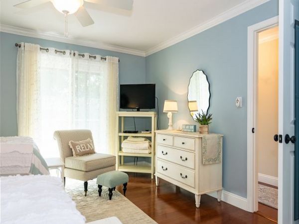 Five Min Walk to Beach Shopping & Dining NEW VACATION RENTAL!