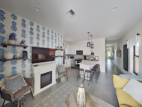 Charming Pool Home for Rent Sleeps 10 Guests