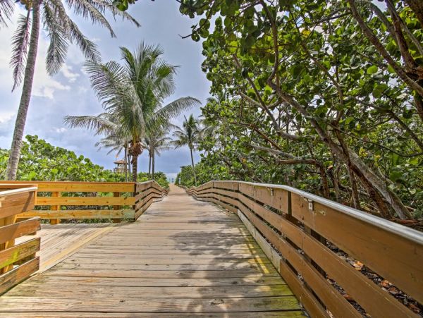 Short Walk to Ocean Palm Beach Vacation Home Private Pool
