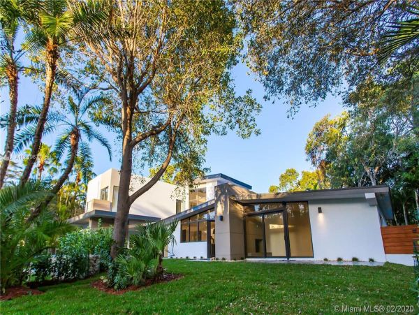 Private Pool Miami Beach Vacation Home Six Bedroom  14 Guest