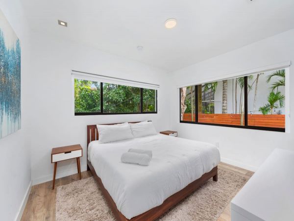Private Pool Miami Beach Vacation Home Six Bedroom  14 Guest