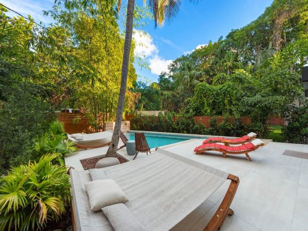 Private Pool Miami Beach Vacation Home Six Bedroom  14 Guest