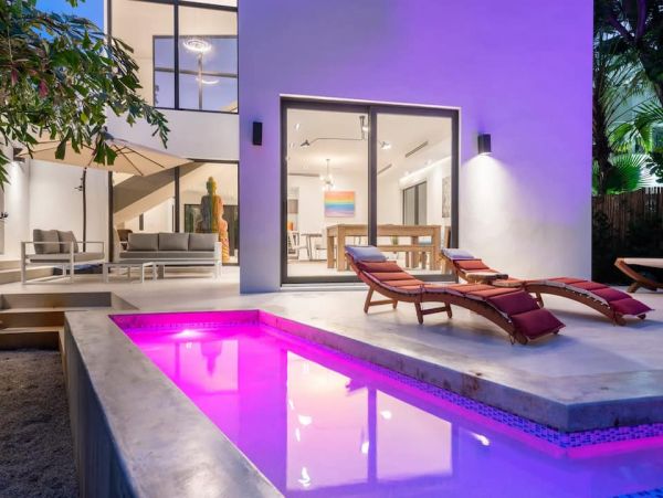Private Pool Miami Beach Vacation Home Six Bedroom  14 Guest