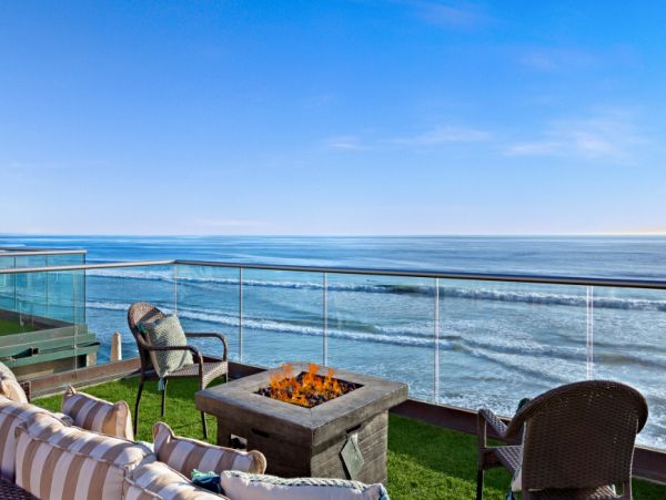Stunning Oceanside Rental on the Sand with Great Ocean Views