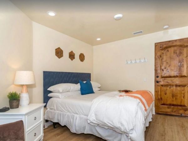 Stunning Oceanside Rental on the Sand with Great Ocean Views