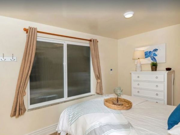 Stunning Oceanside Rental on the Sand with Great Ocean Views