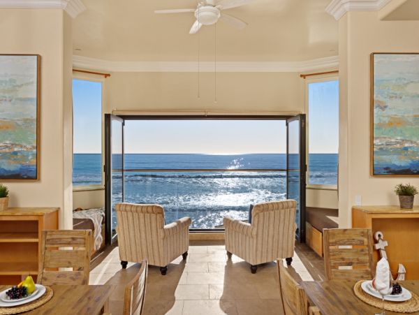 On Beach Oceanside Vacation Home Twelve Bedrooms
