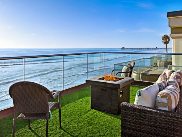 On Beach Oceanside Vacation Home Twelve Bedrooms