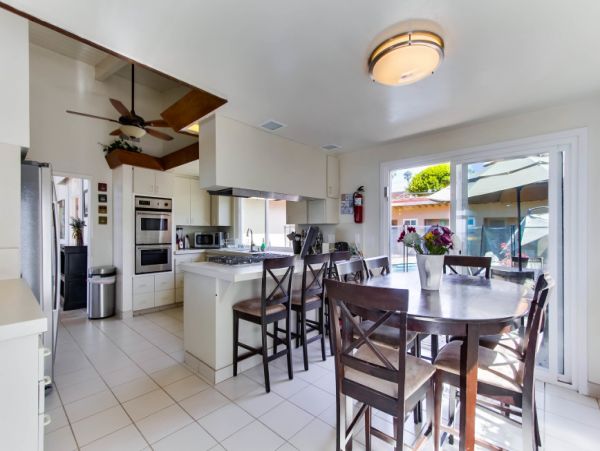 Fantastic Vacation Home with Pool & Spa Located On Beach