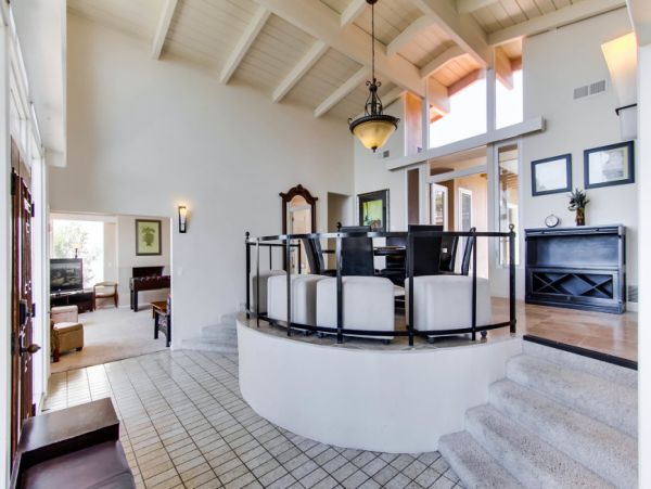 Fantastic Vacation Home with Pool & Spa Located On Beach