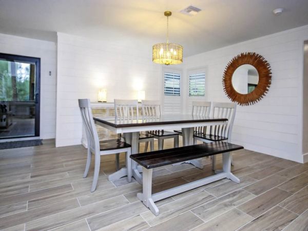 Short Walk to Beach Sanibel Vacation Condo Four Bedroom Sleeps 10