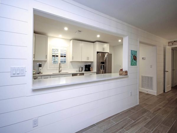Short Walk to Beach Sanibel Vacation Condo Four Bedroom Sleeps 10