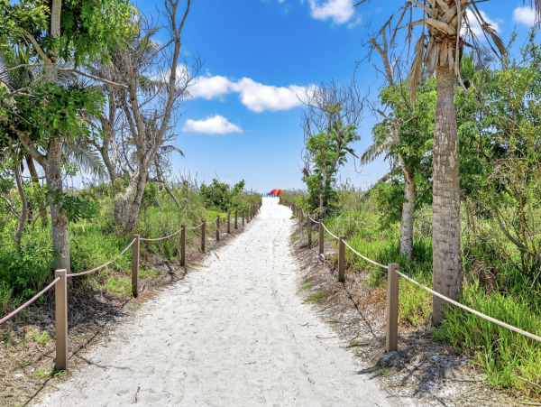 Short Walk to Beach Sanibel Vacation Condo Four Bedroom Sleeps 8 - additional view, photo 2
