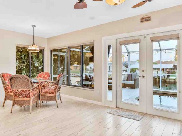 Drive to beach Deep Water Canal Vacation home
