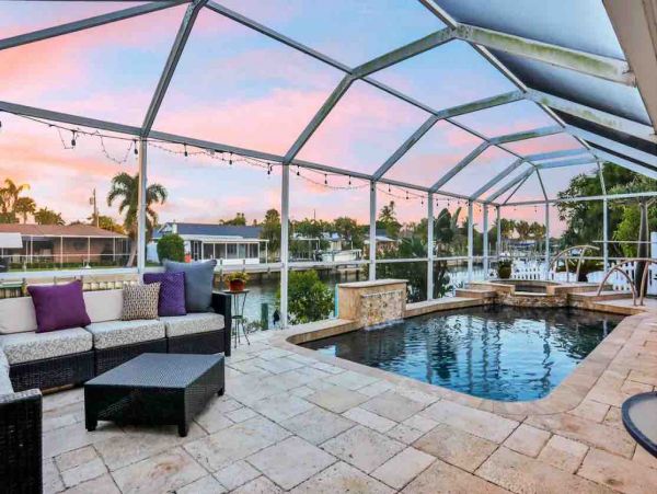 Drive to beach Deep Water Canal Vacation home