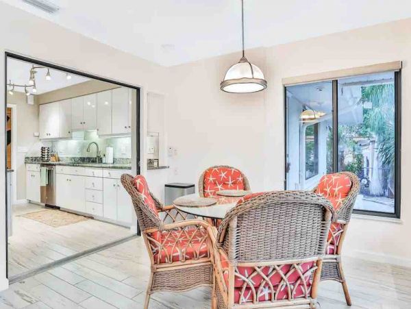 Drive to beach Deep Water Canal Vacation home