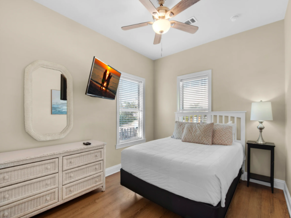 5 Bedroom Main House, 1 Bedroom Guest House in Miramar Beach