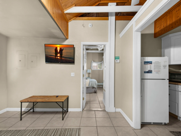 5 Bedroom Main House, 1 Bedroom Guest House in Miramar Beach