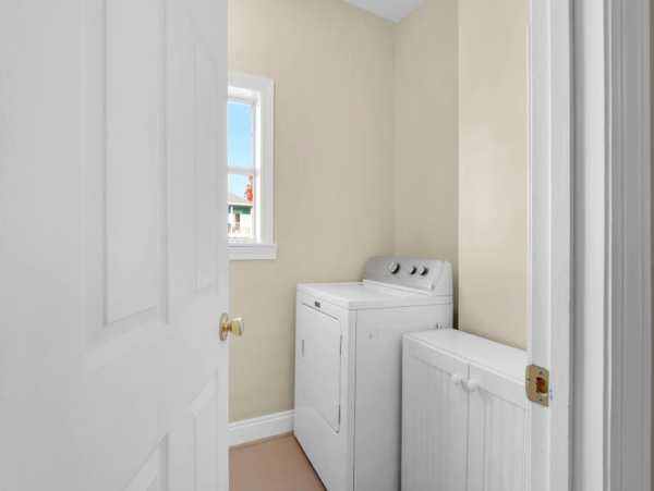 5 Bedroom Main House, 1 Bedroom Guest House in Miramar Beach