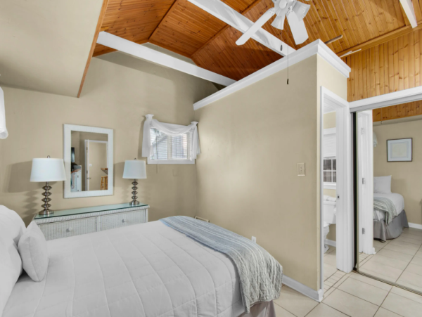 5 Bedroom Main House, 1 Bedroom Guest House in Miramar Beach