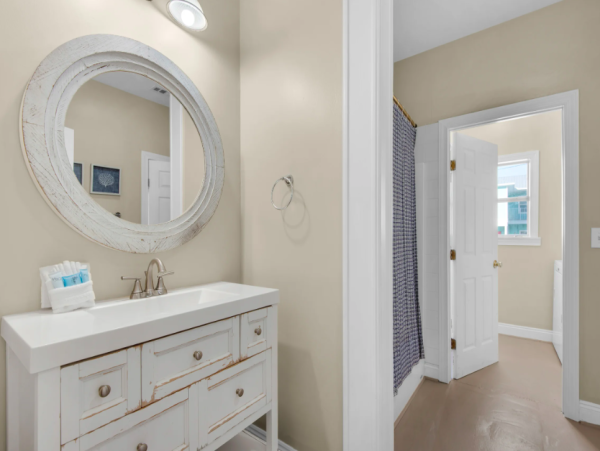 5 Bedroom Main House, 1 Bedroom Guest House in Miramar Beach