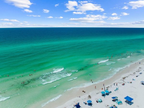 Luxurious Family Retreat in Destin - Private Pool & Lake Views