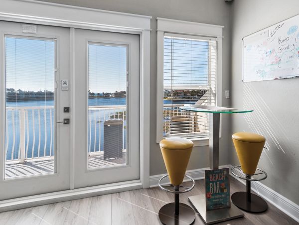 Luxurious Family Retreat in Destin - Private Pool & Lake Views
