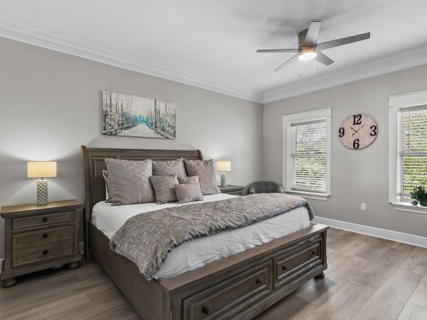 Luxurious Family Retreat in Destin - Private Pool & Lake Views