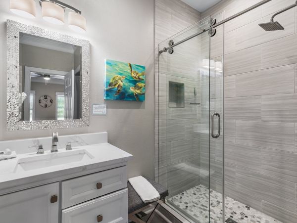 Luxurious Family Retreat in Destin - Private Pool & Lake Views