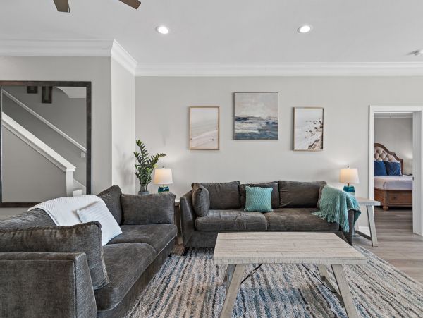 Luxurious Family Retreat in Destin - Private Pool & Lake Views