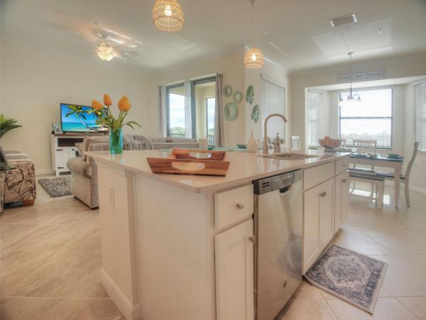 Bradenton Vacation Rental Condo with Lake & Golf View