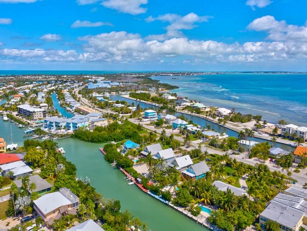 Marathon Vacation Home Private Pool & Short Walk To Beach