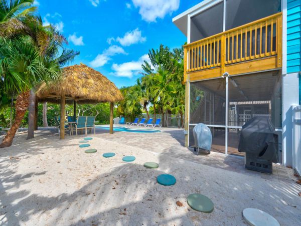 Marathon Vacation Home Private Pool & Short Walk To Beach