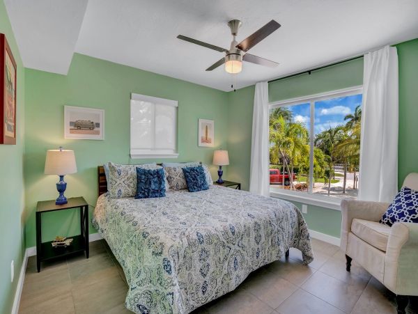 Marathon Vacation Home Private Pool & Short Walk To Beach