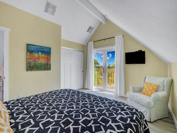 Marathon Vacation Home Private Pool & Short Walk To Beach